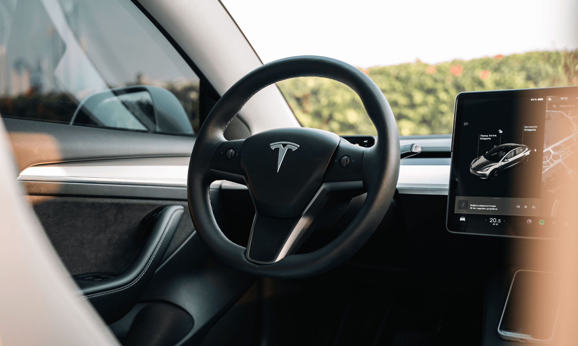 استئجار تسلا موديل 3 2023 أبيض 44984B أو ما يماثلها