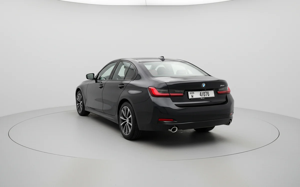BMW 318 photo 3