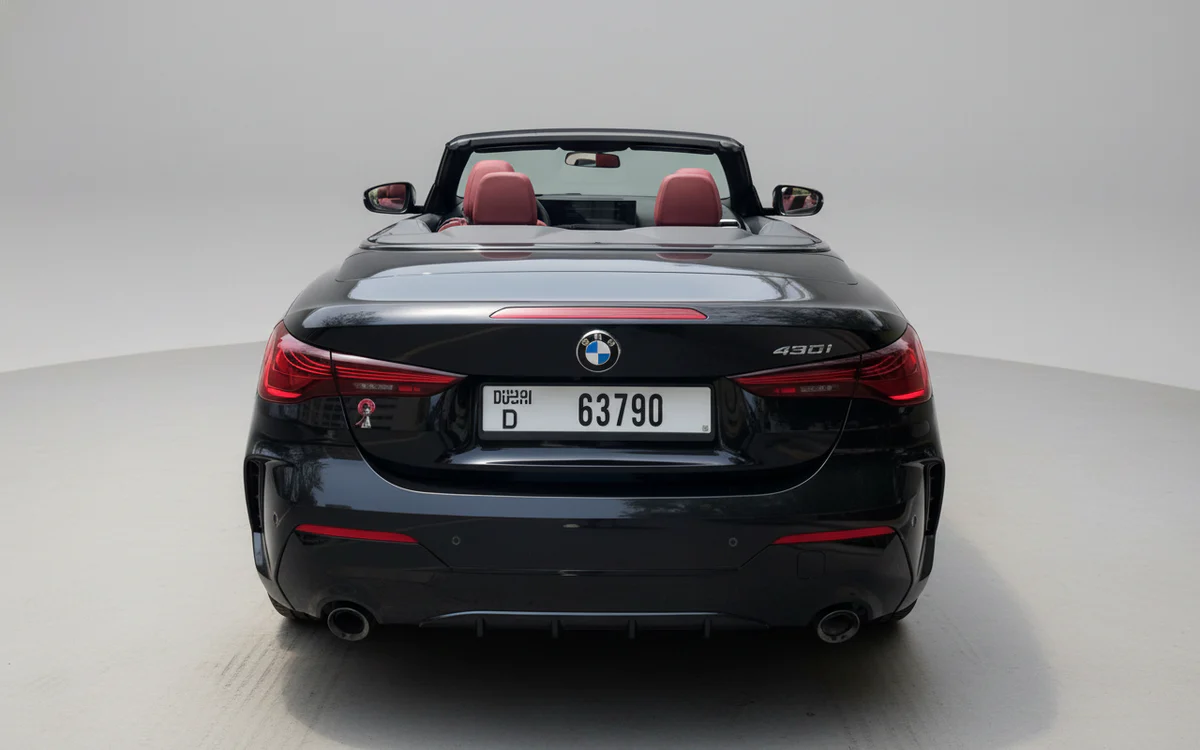 BMW 430i Convertible photo 2