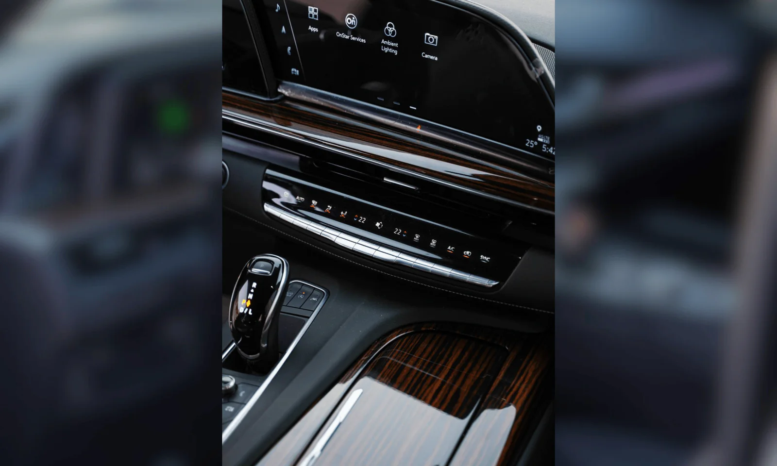 Cadillac Escalade photo 6