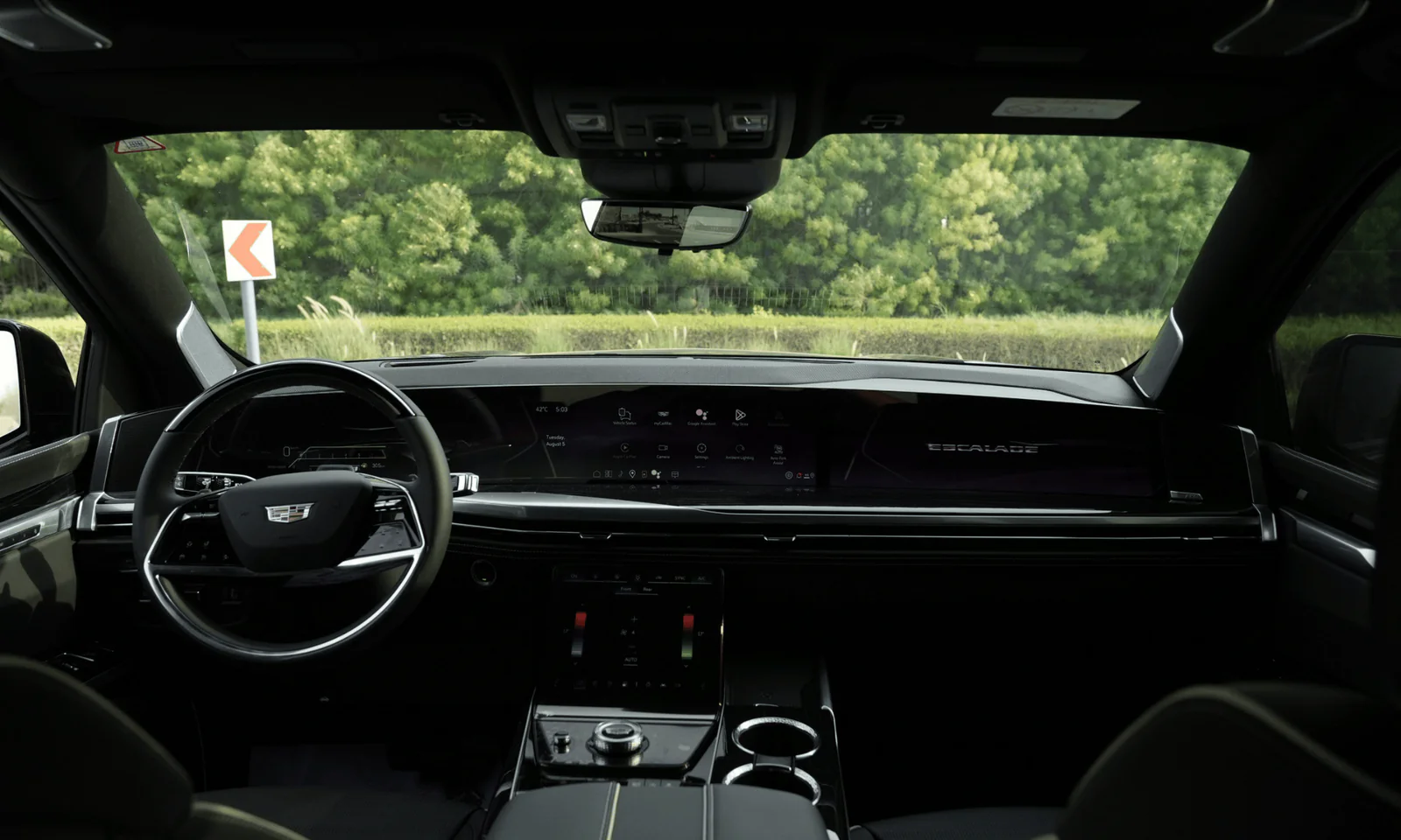 Cadillac Escalade photo 8
