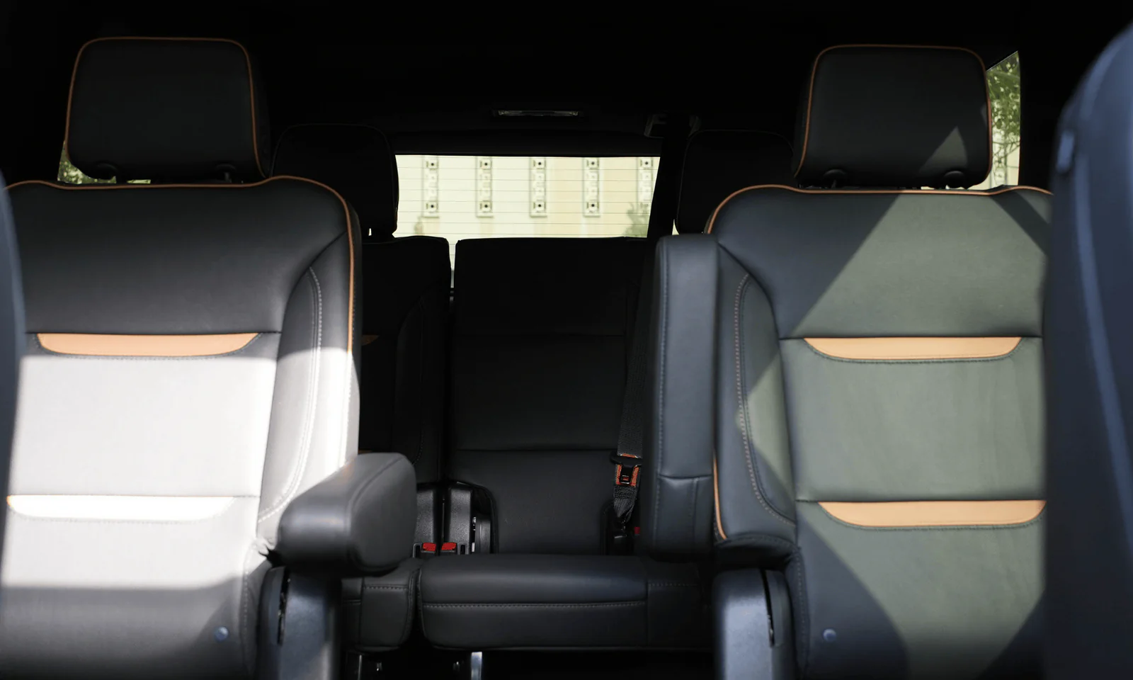 GMC Yukon photo 7