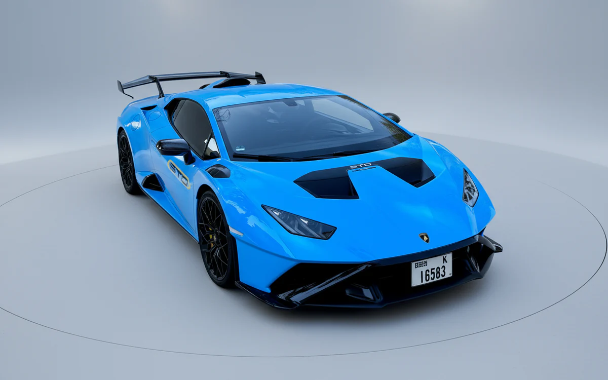 Lamborghini Huracan STO photo 4
