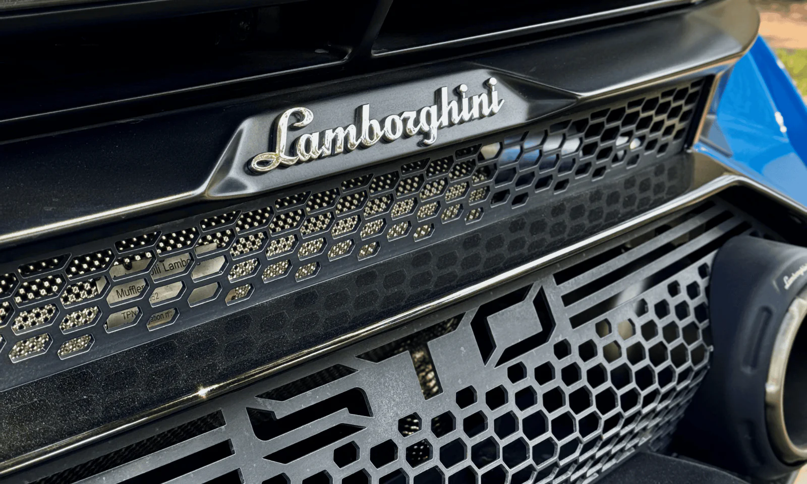 Lamborghini Huracan STO photo 7
