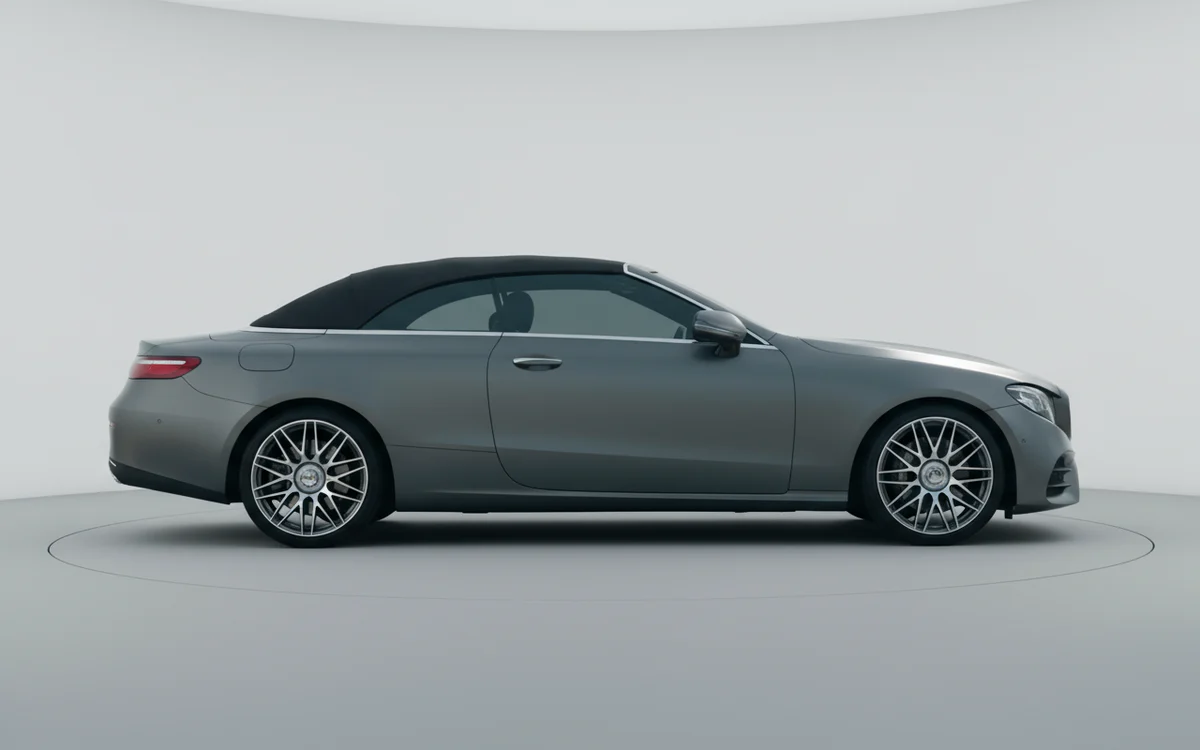 Mercedes E450 Convertible photo 3