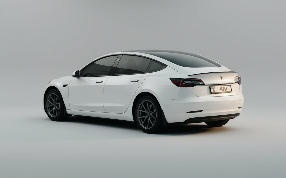 Tesla Model 3 photo 5