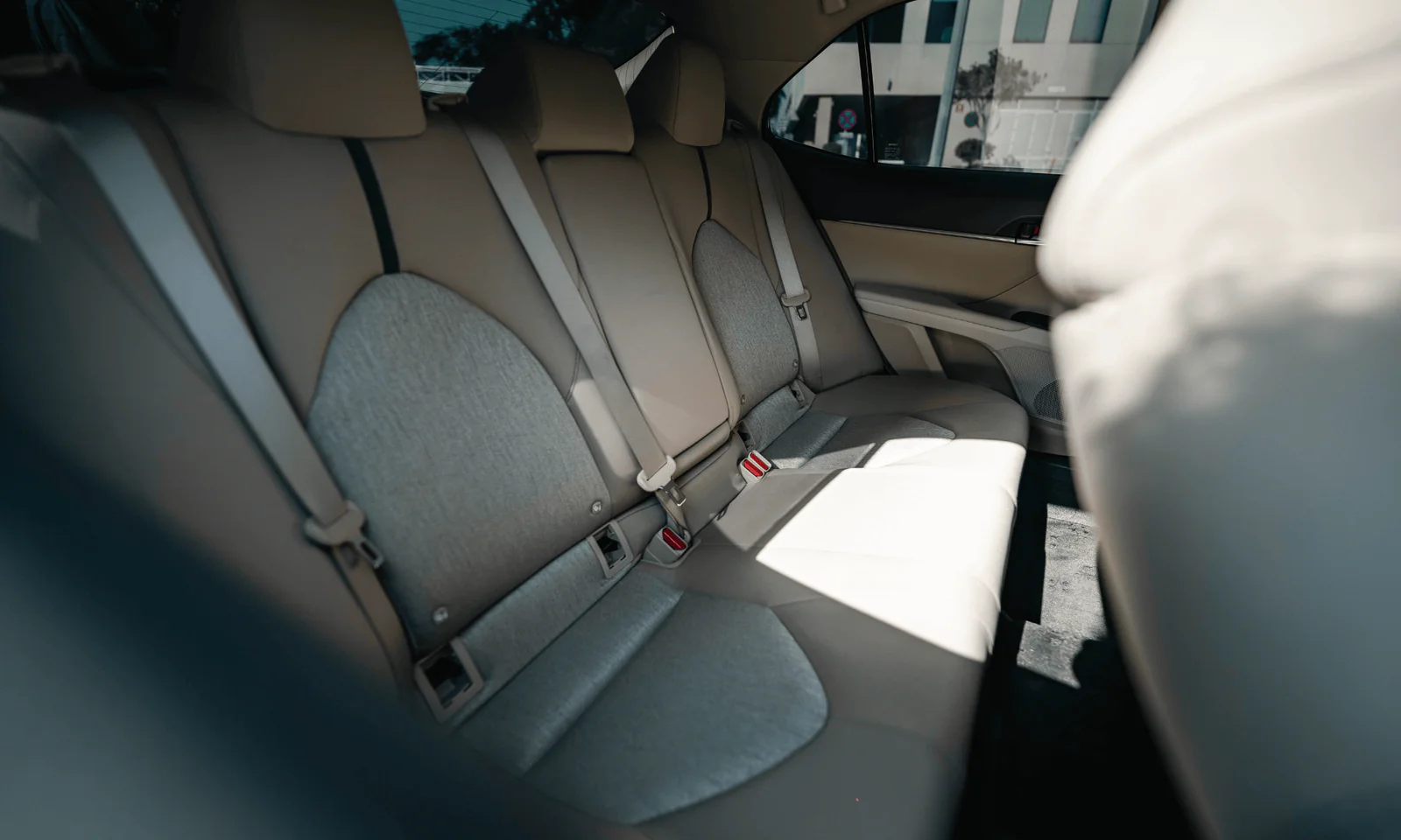 Toyota Camry photo 2