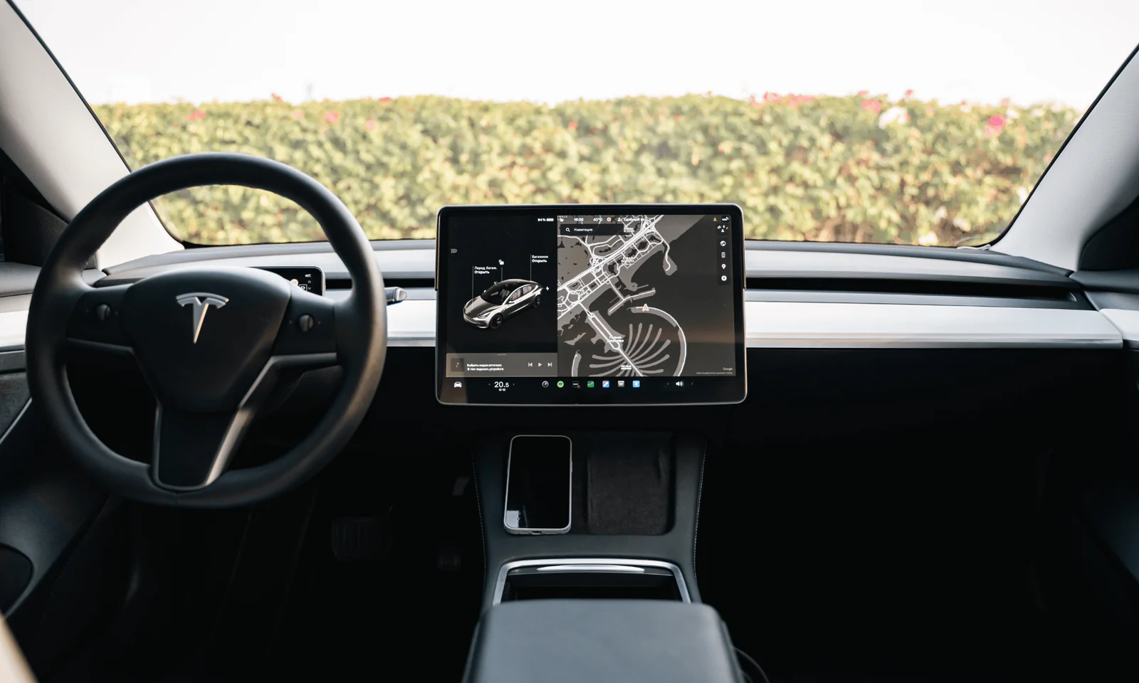 Tesla Model 3 photo 8