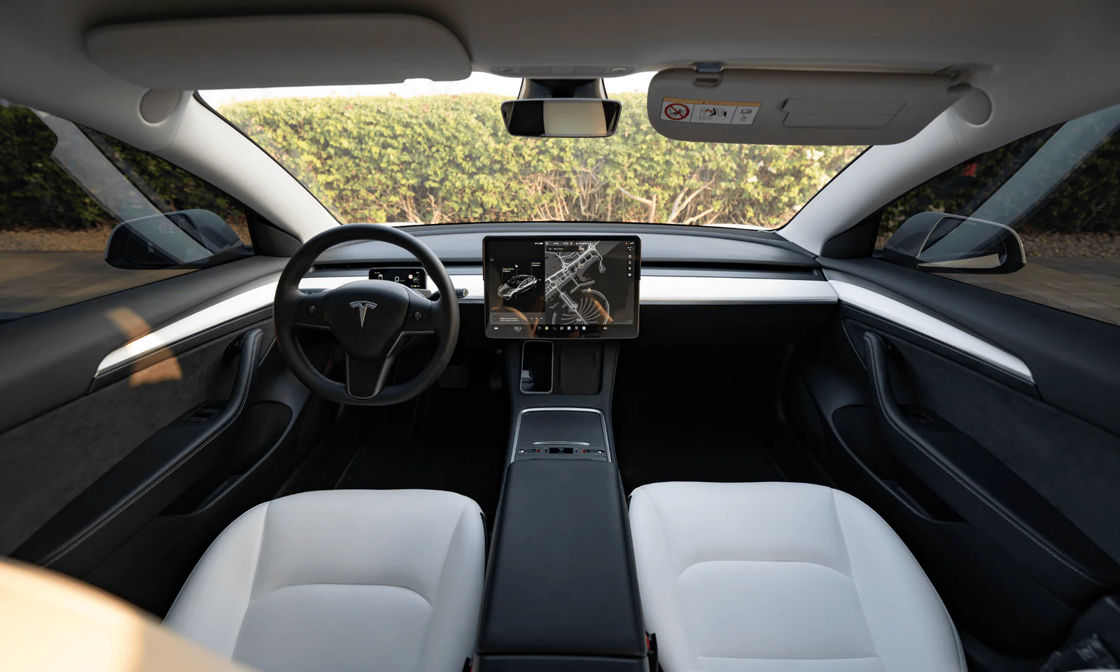 Tesla Model 3 photo 10
