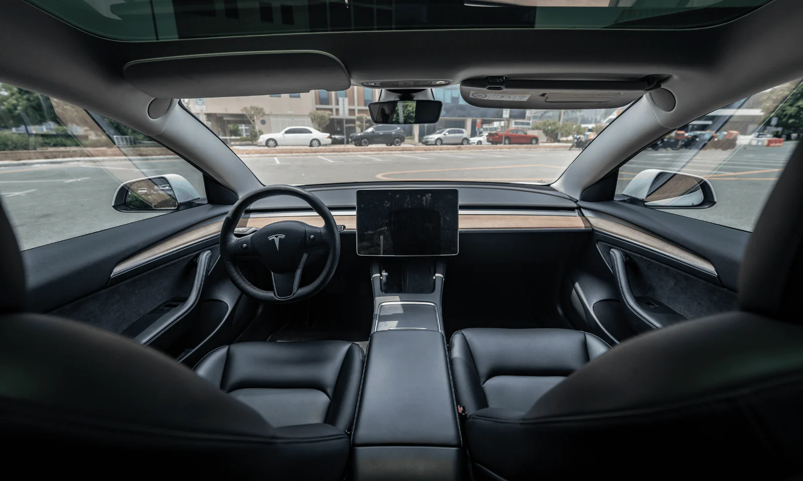 Tesla Model 3 photo 6