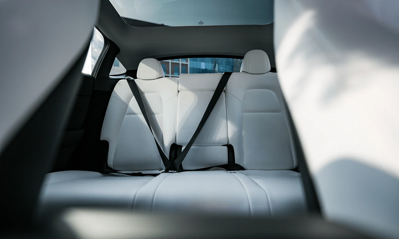 Tesla Model Y photo 8