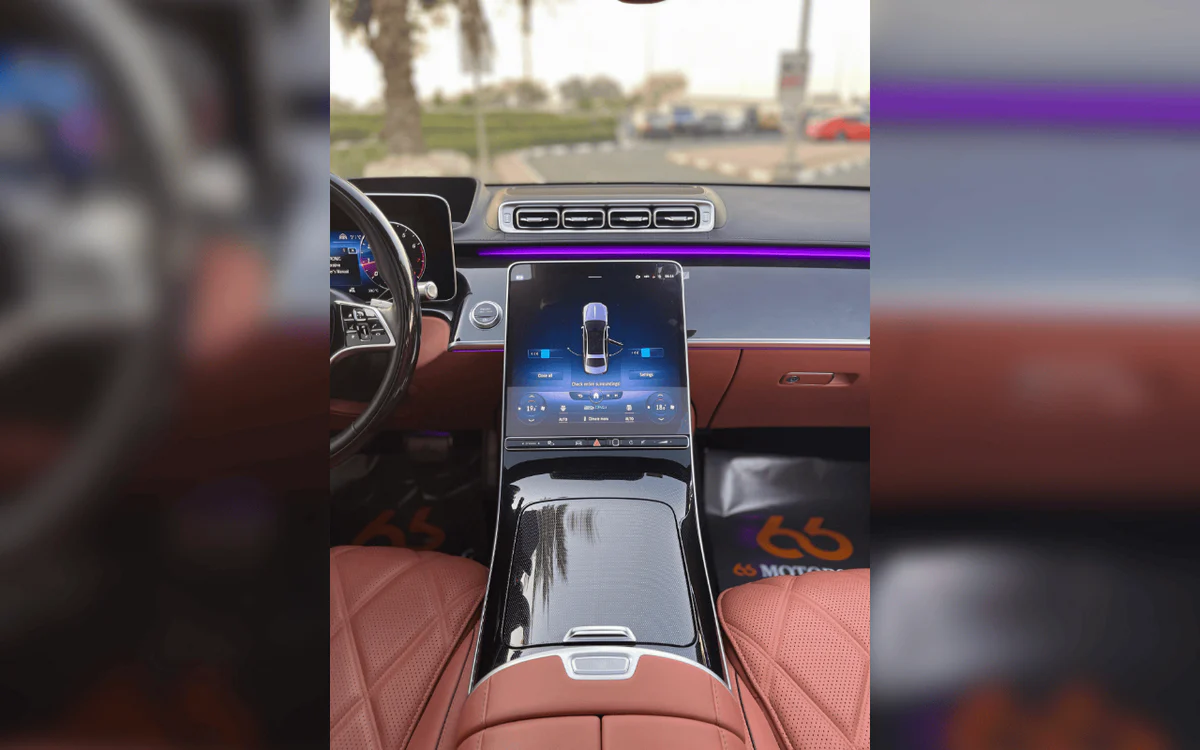  Mercedes Benz Maybach S680 photo 4