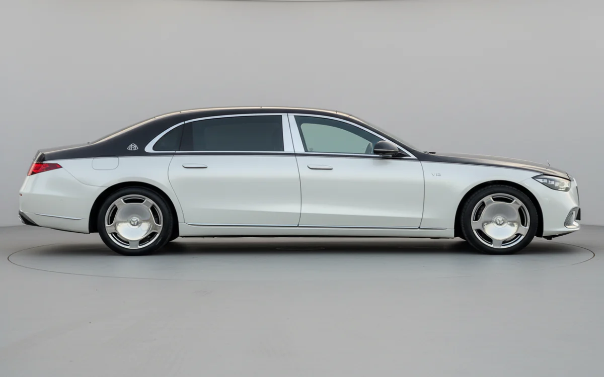  Mercedes Benz Maybach S680 photo 5